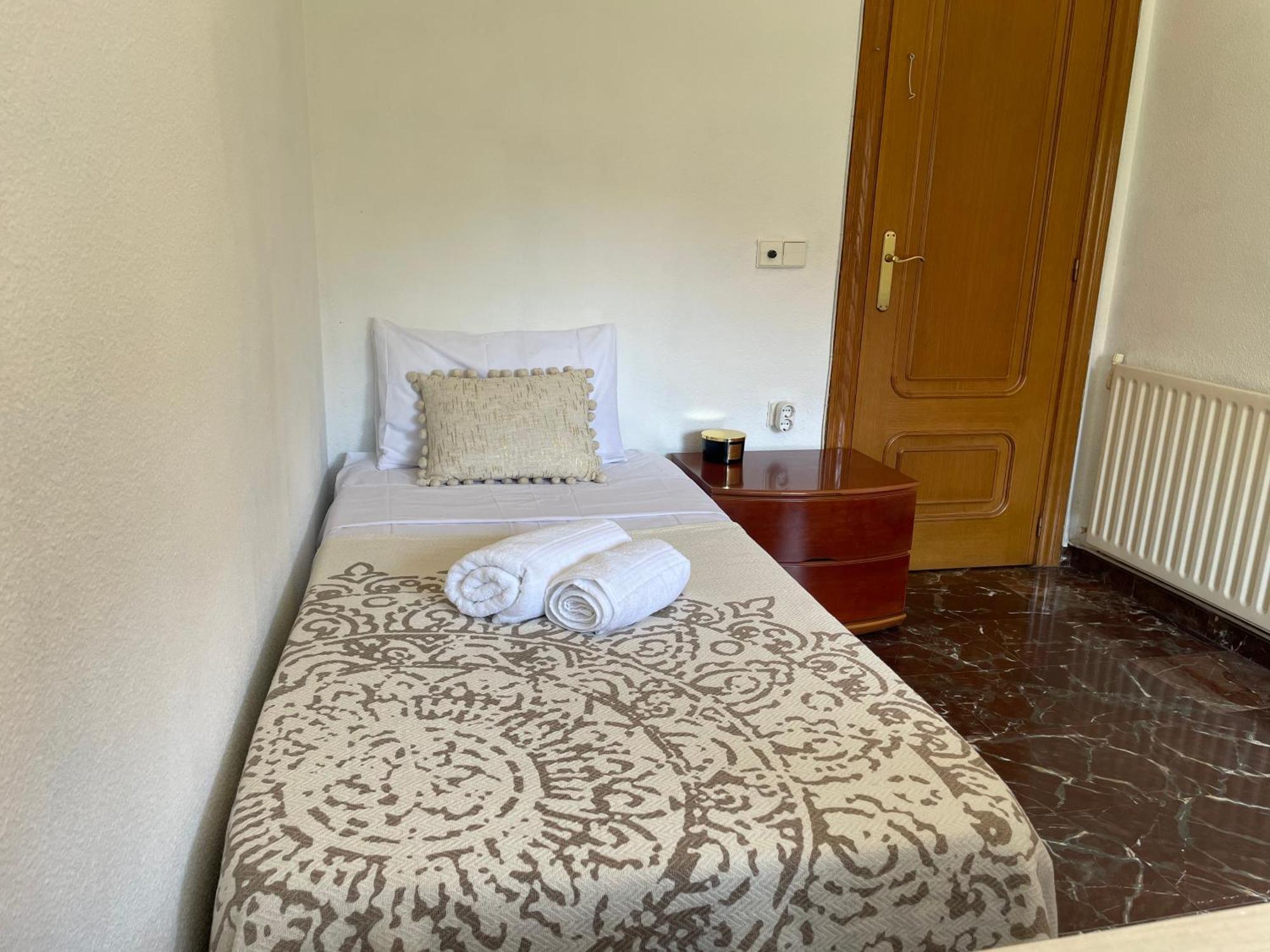 Habitacion Cerca Del Centro De Valencia Apartment Bagian luar foto