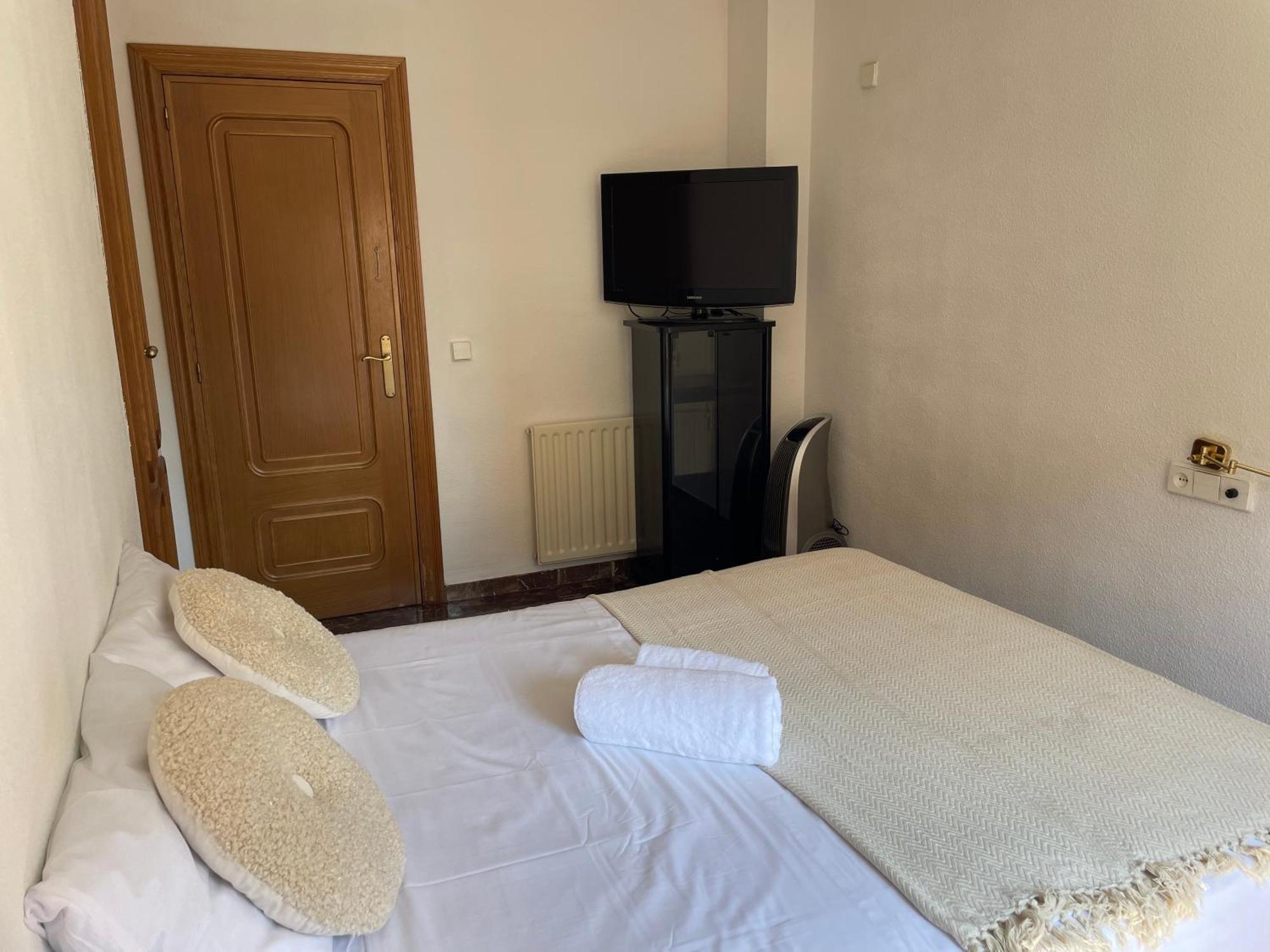 Habitacion Cerca Del Centro De Valencia Apartment Bagian luar foto